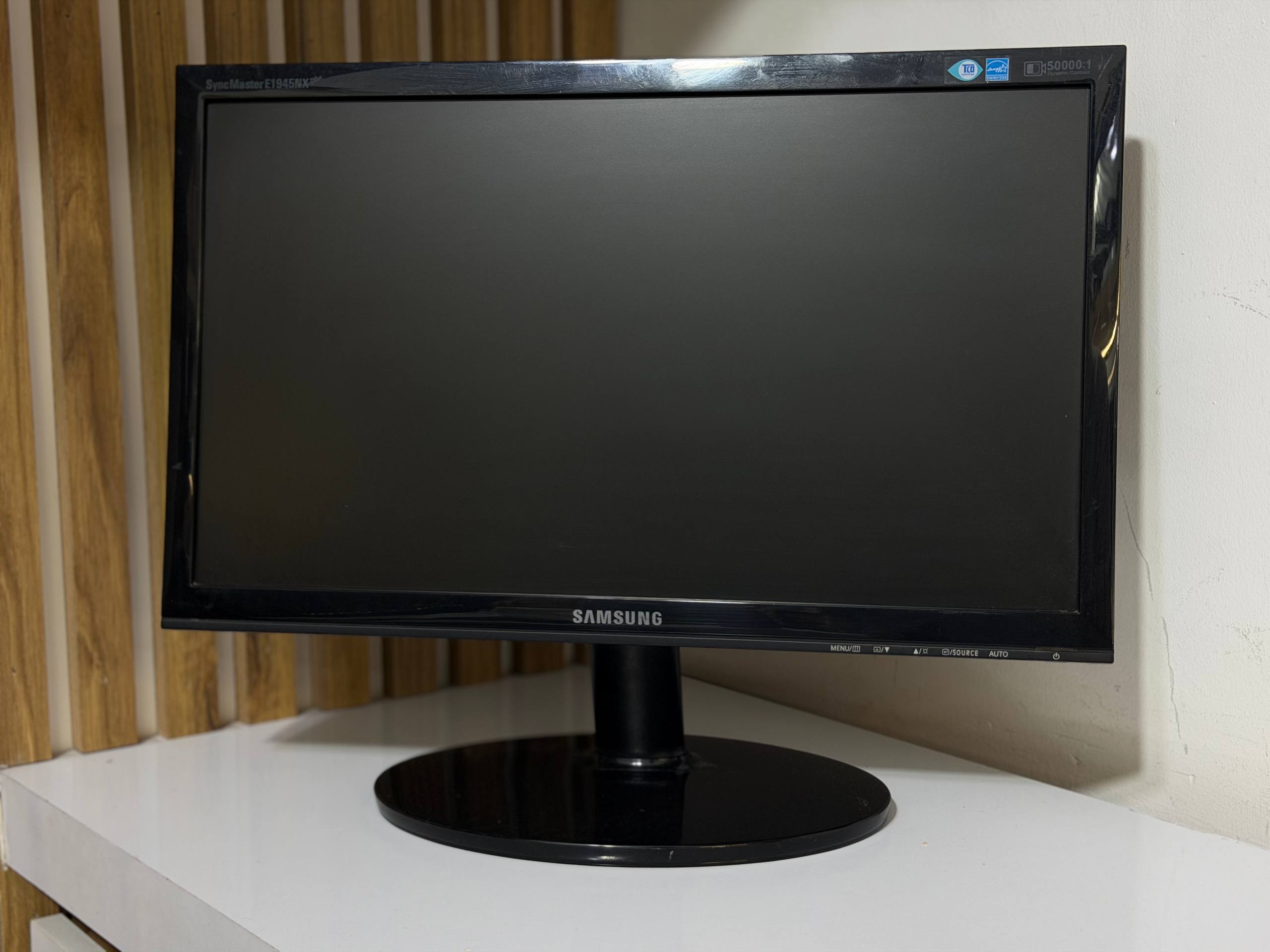 Samsung SN1945Plus